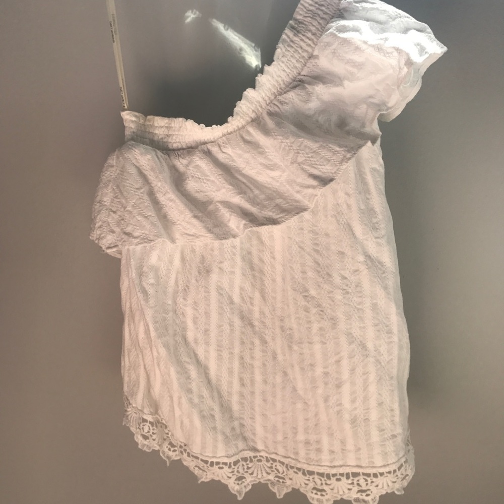 Unique top